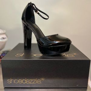 Brand New ! Never used ! Never worn ! Platform pump !